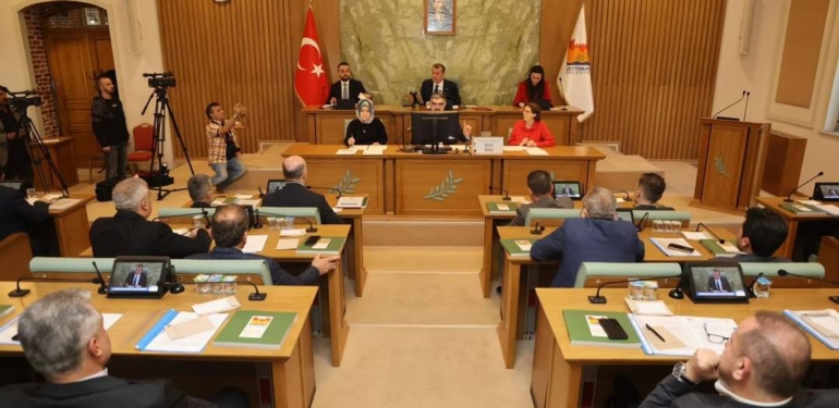 Zeytinburnu İlçe Meclisi CHP’ye dar geldi