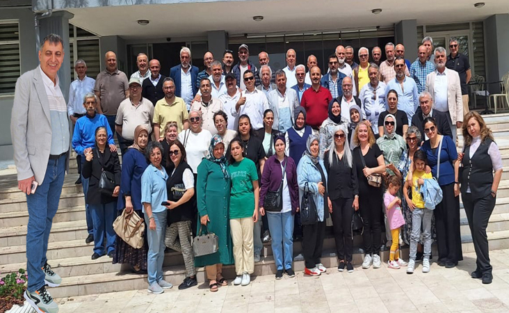 Kırk Yıllık Zeytinburnulular 8. Kez Kahvaltıda Buluştu