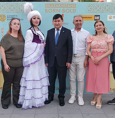 Kazak Dumbara Kutlama (2)