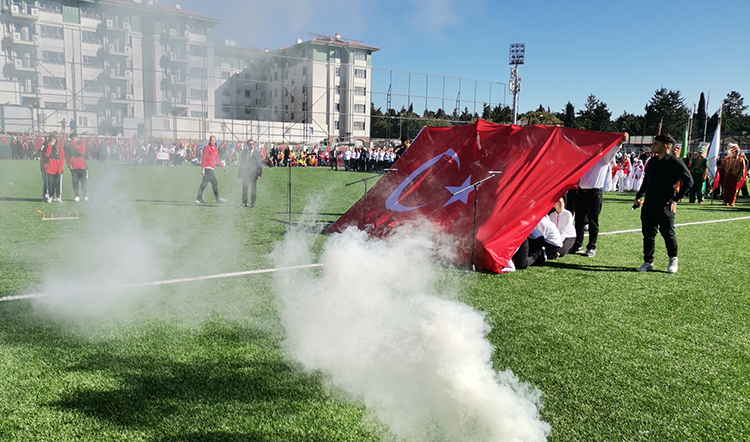 Zeytinburnu’nda Cumhuriyet’in 102. Yılı Coşkuyla Kutlandı