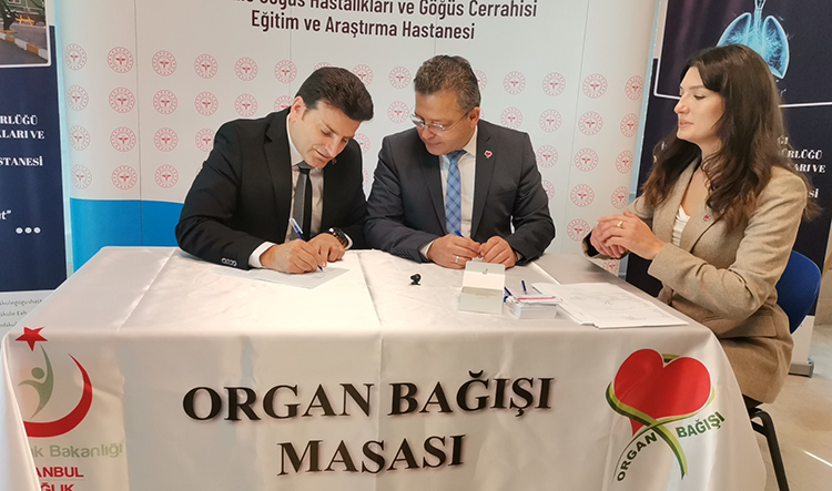 Zeytinburnu’ndan Hayata Dokunan Bağış