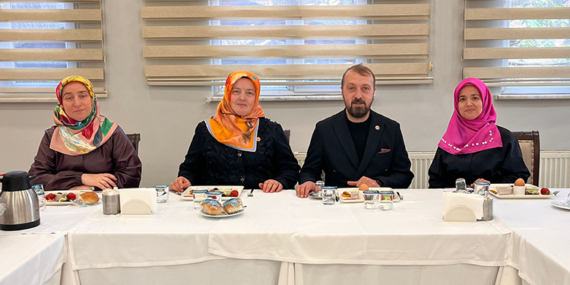 BTP Zeytinburnu Kadın Kollarından Birlik ve Dayanışma Kahvaltısı