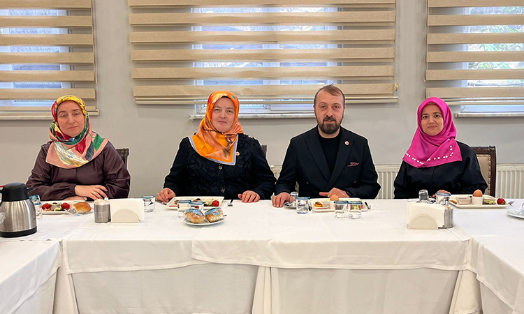 BTP Zeytinburnu Kadın Kollarından Birlik ve Dayanışma Kahvaltısı