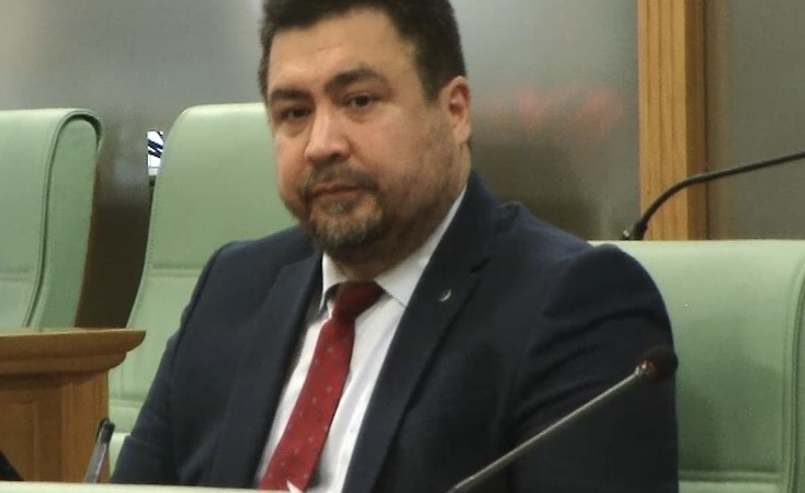 AK PARTİLİ MECLİS ÜYESİ’NDEN BASINA AĞIR GAF: ZEYTİNBURNU GÜNDEM’DEN KINAMA VE ÖZÜR ÇAĞRISI