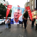 Zeytinburnu'nda Özgür Özel Posteri En Önde