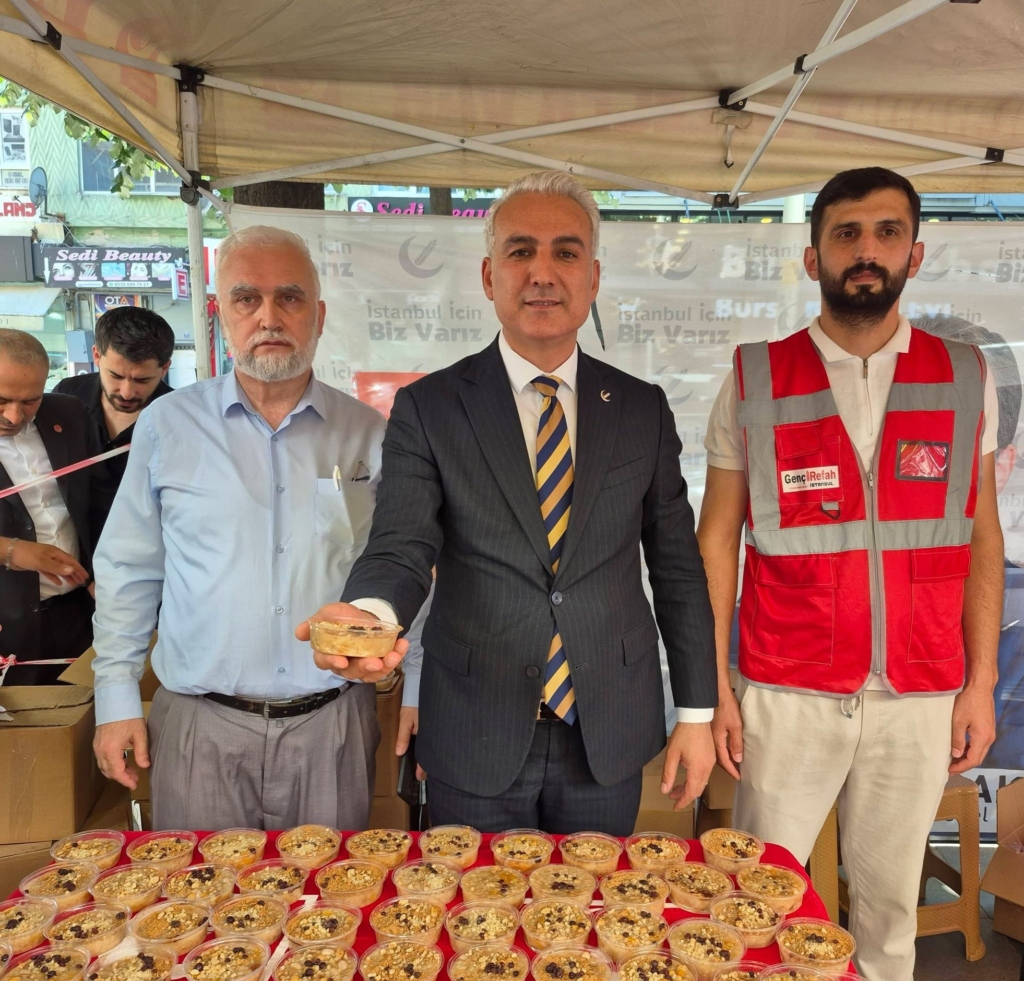 Yeniden Refah Zeytinburnu’ndan gövde gösterisi: "Adım adım iktidara yürüyoruz!"