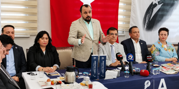 Başkan Doğan Akdeniz: “Zeytinburnu’nda Siyasi Ayrışmaya ve Fişlemeye Geçit Vermeyeceğiz!”