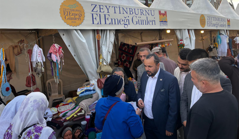 Anahtar Parti Zeytinburnu İlçe Başkanı Doğan Akdeniz, El Emeği Günleri’ni Ziyaret Etti