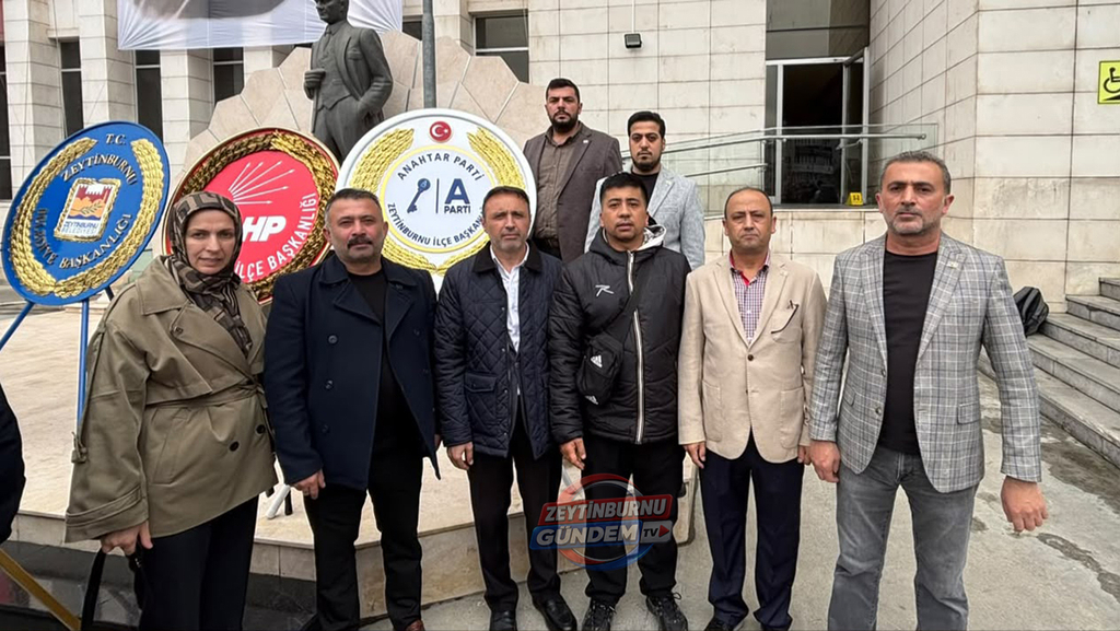 Anahtar Parti Zeytinburnu Teşkilatı 29 Ekim Töreninde Çelenk Sundu