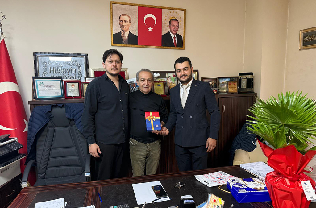 Anahtar Parti Zeytinburnu İlçe Teşkilatından Muhtarlara 19 Ekim Ziyareti