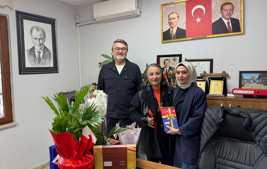 Anahtar Parti Zeytinburnu İlçe Teşkilatından Muhtarlara 19 Ekim Ziyareti