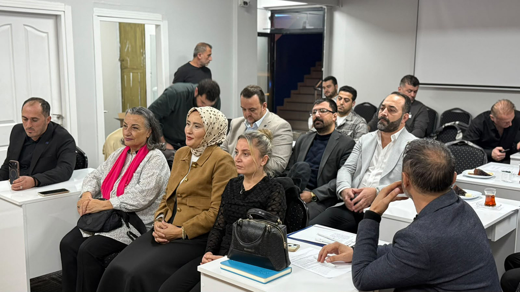 Doğan Akdeniz'in Ev Sahipliğinde Anahtar Parti'den Zeytinburnu Çıkarması