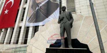 Zeytinburnu Atatürk Büstüne Saldırı