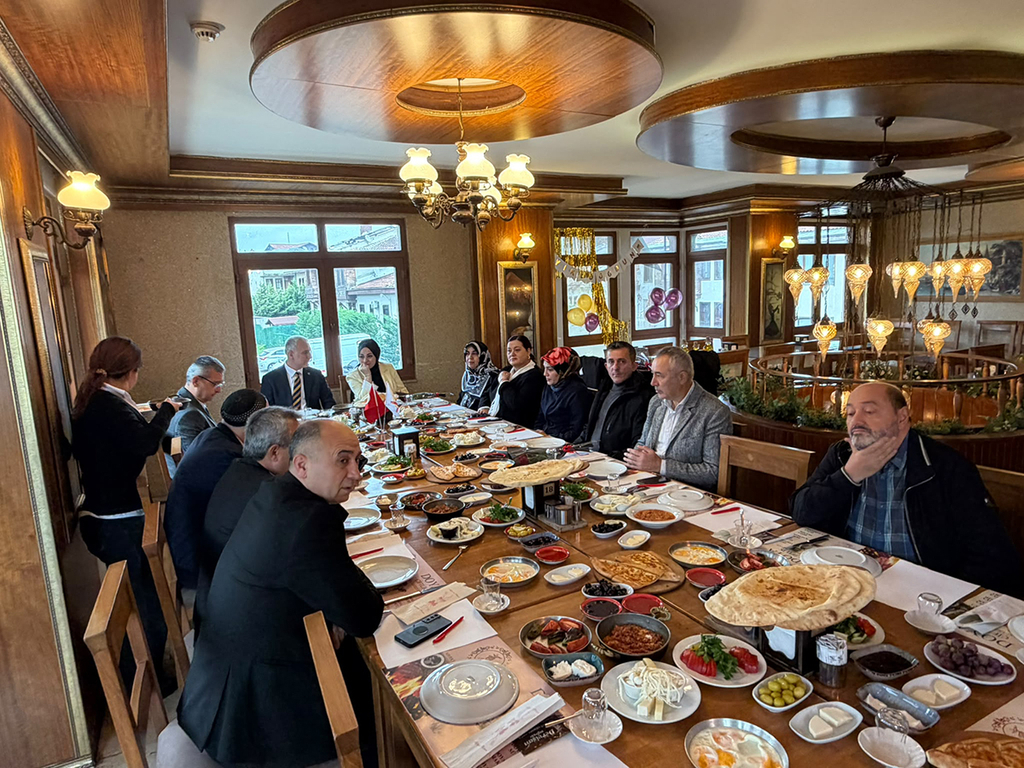 Yeniden Refah Partisi Zeytinburnu Teşkilatı Muhtarlarla Buluştu