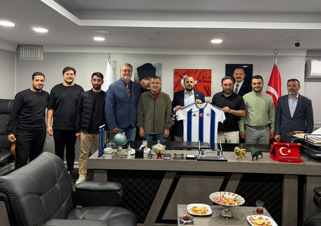 Zeytinburnuspor Yönetiminden Anahtar Parti Zeytinburnu İlçe Başkanlığına Ziyaret